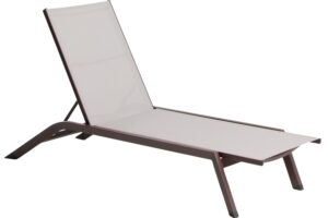 Kave Home Hnědo-béžové hliníkové zahradní lehátko Capraia