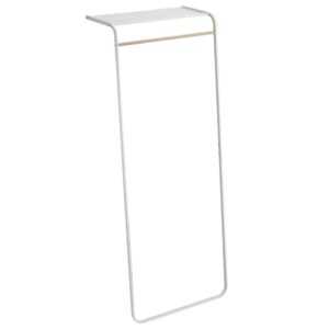 Bílý kovový stojací věšák s policí Yamazaki Tower 160 cm